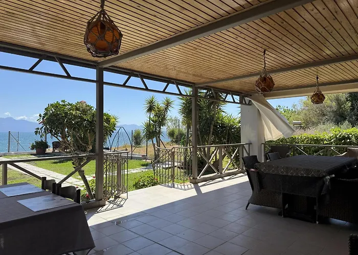 Vivi Apartman Néa Koróni